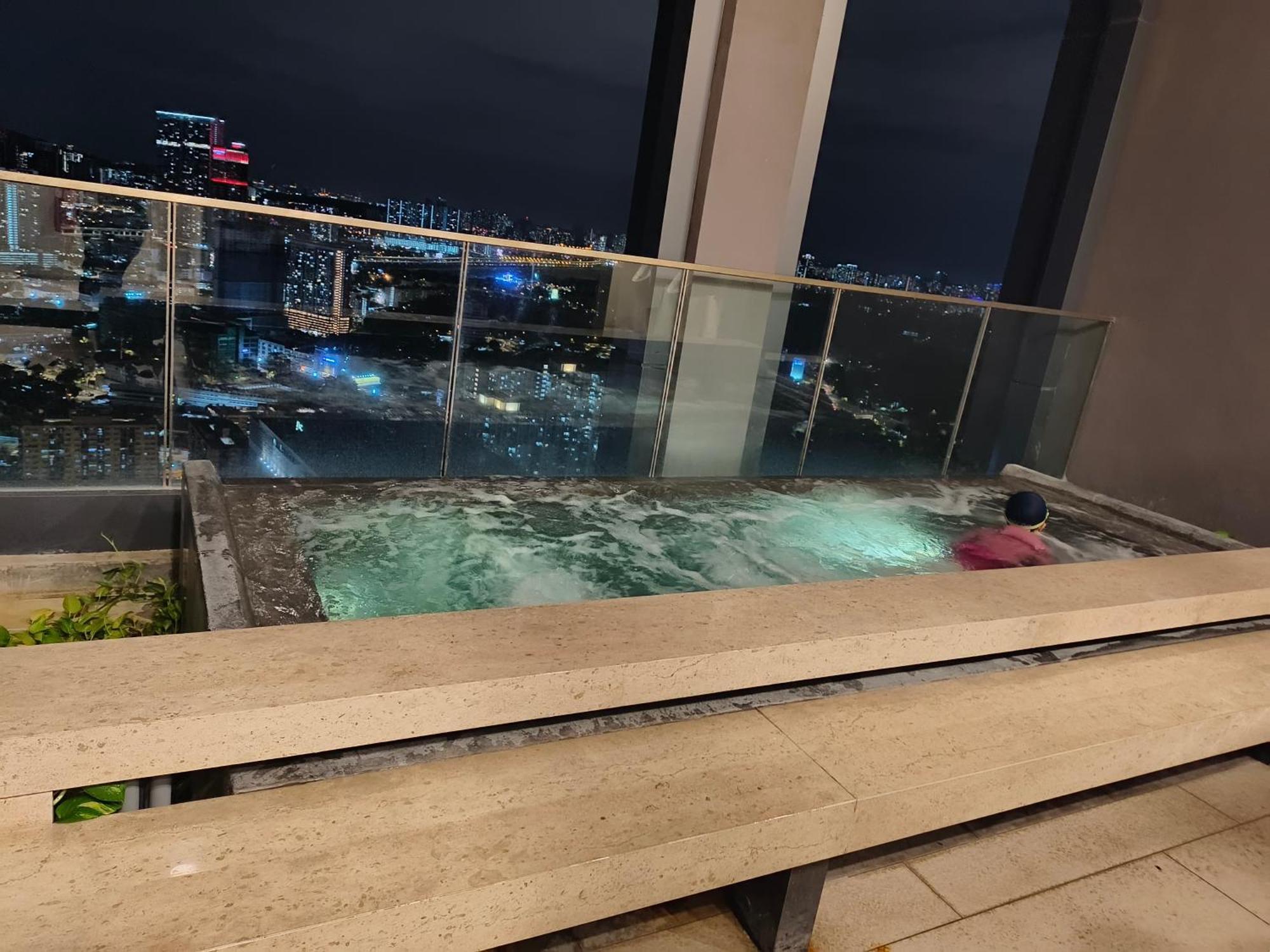 Lucentia Bukit Bintang By Times Square Apartemen *