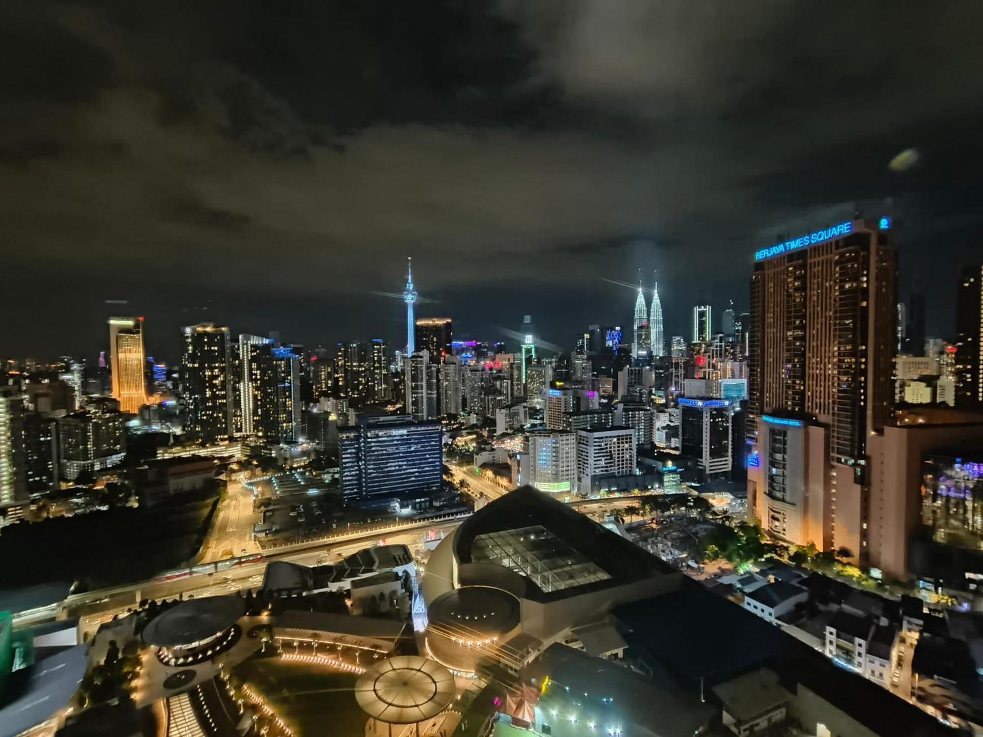 Lucentia Bukit Bintang By Times Square Apartemen Kuala Lumpur