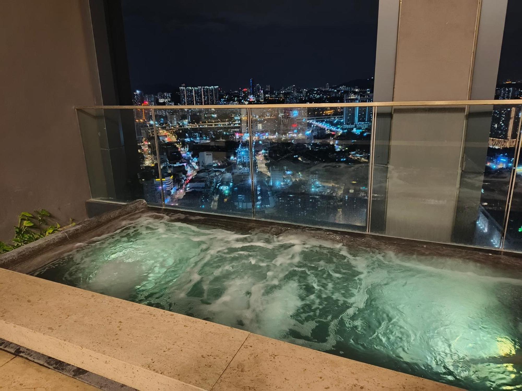 Lucentia Bukit Bintang By Times Square Apartment